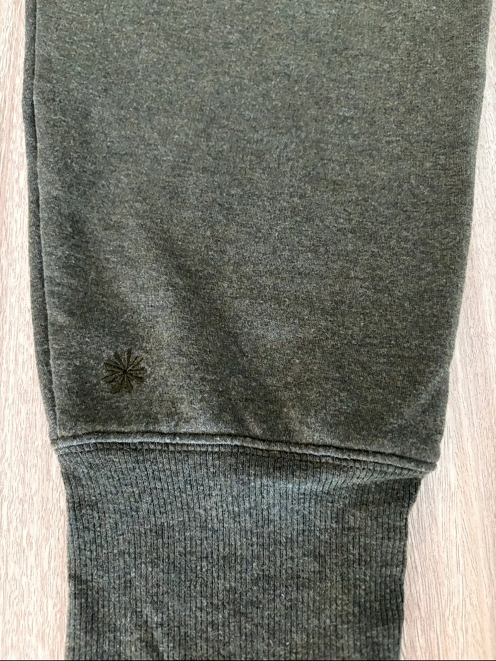 Athleta Coaster Luxe High Rise Jogger Pants Women’s Size Medium Dark Green